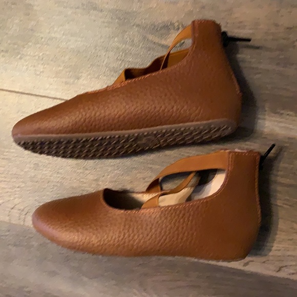 Monkey Feet Ballet Flats - Picture 5 of 7